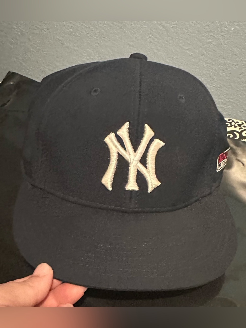 New York Yankees Navy cap with white embroidered  logo